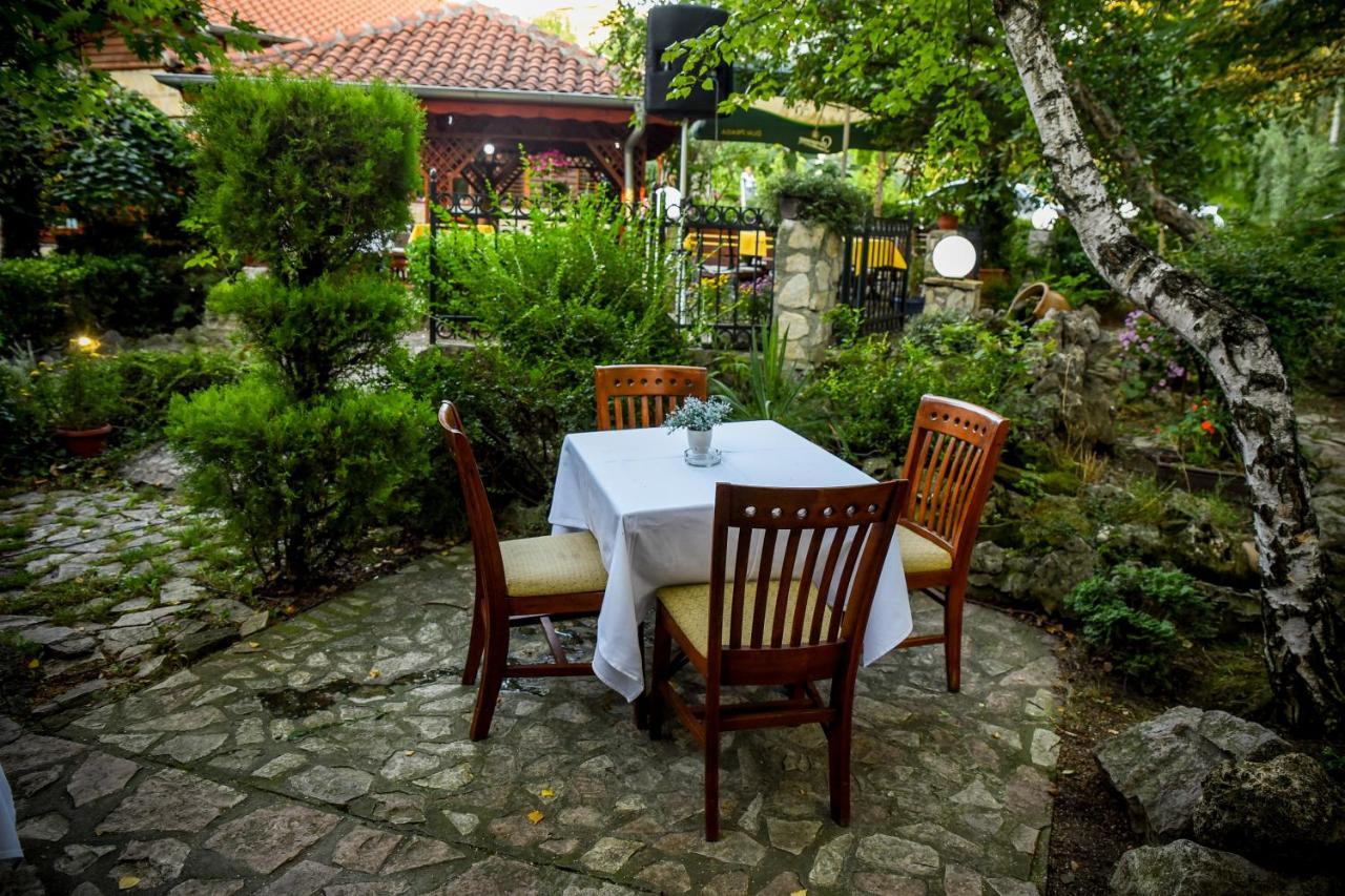Hotel Centar Balasevic Belgrad Exteriör bild