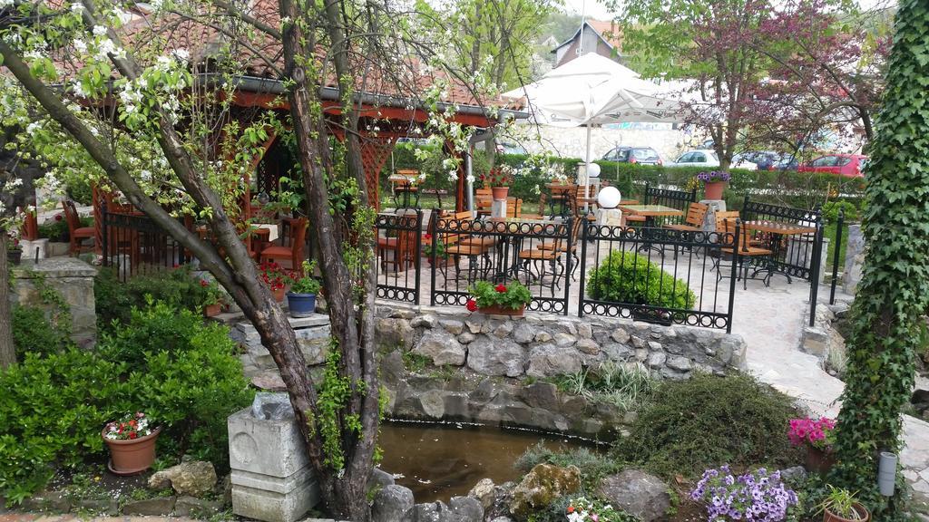 Hotel Centar Balasevic Belgrad Exteriör bild