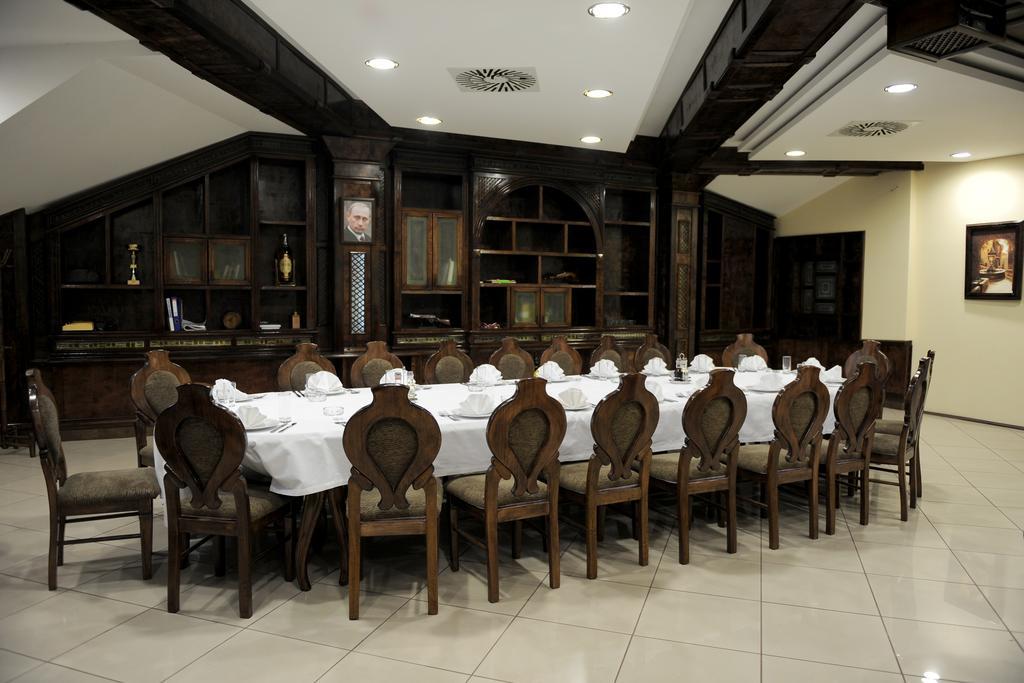 Hotel Centar Balasevic Belgrad Exteriör bild