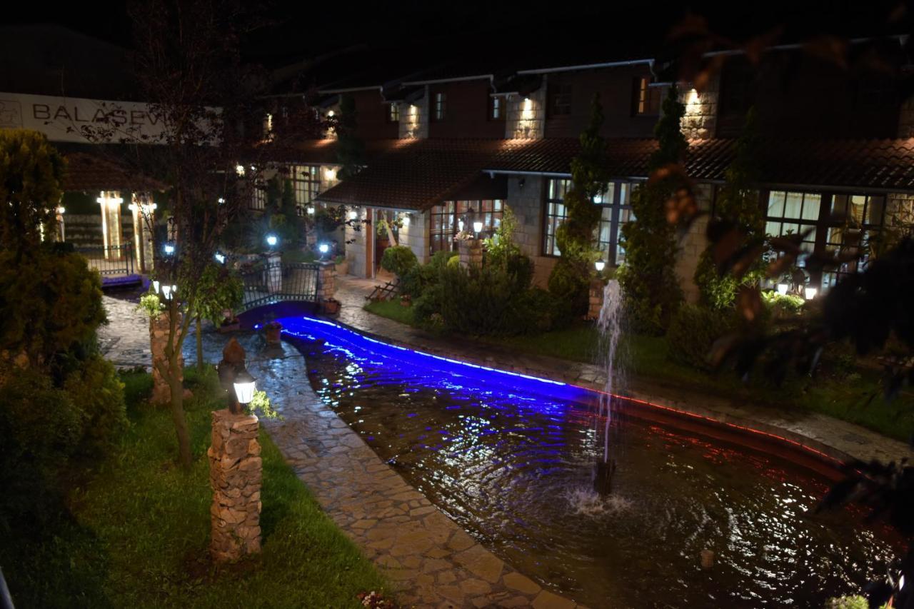 Hotel Centar Balasevic Belgrad Exteriör bild